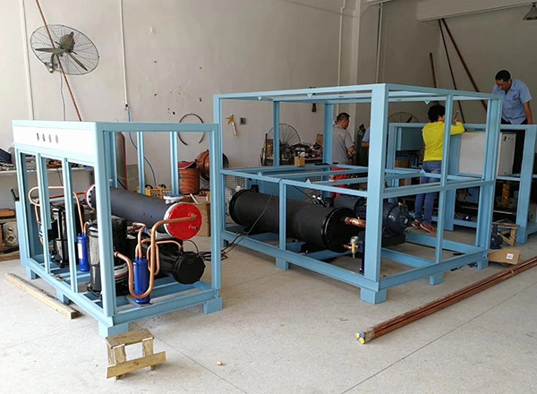 Condensing unit  (minus 10-minus 100 degrees)